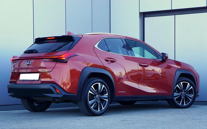 Lexus UX cena 134900 przebieg: 43266, rok produkcji 2019 z Lublin małe 121